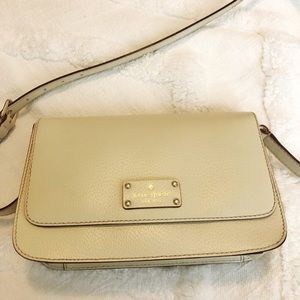 LIKE NEW Kate Spade crossbody bag